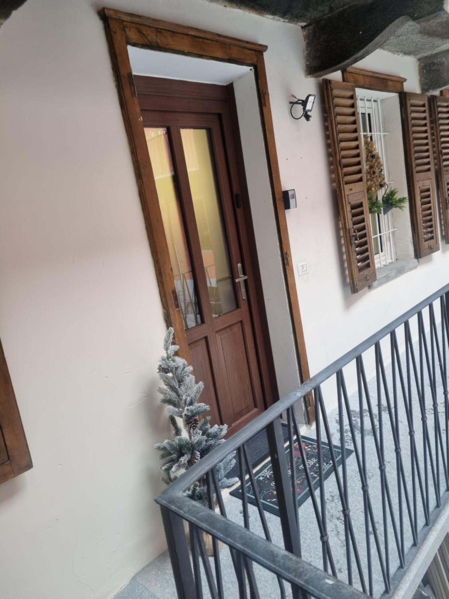 Appartement Casa Sofia à Aoste Extérieur photo